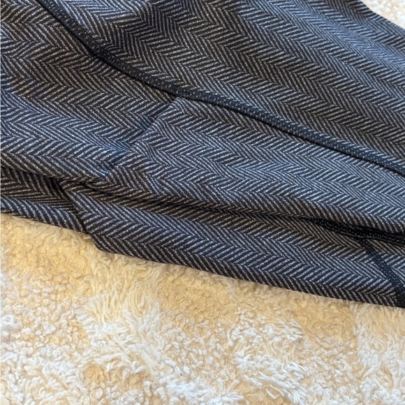 Lululemon Speed Crop Leggings Black Giant Herringbone Size 4 - Picture 8 of 8